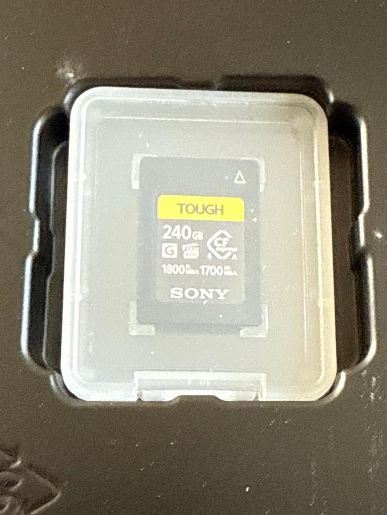 Sony TOUGH CFexpress | Type A 240GB Geheugenkaart - nieuw ✨, Overige typen, Nieuw, Ophalen of Verzenden, Fotocamera