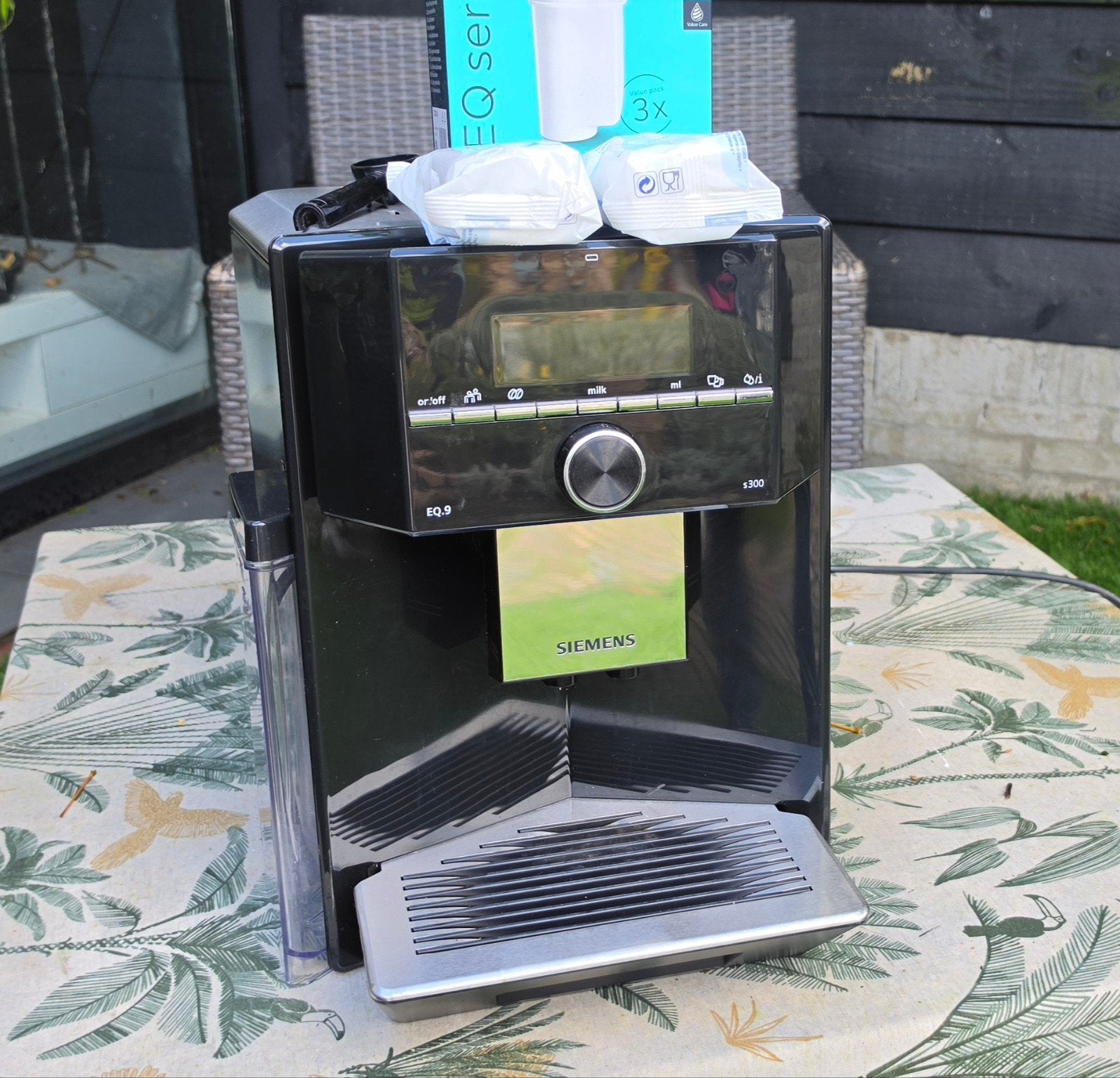 Siemens EQ.9 S300 Koffiemachine - Recent onderhoud gehad !, Ophalen of Verzenden, Gebruikt, Koffiemachine, Koffiebonen