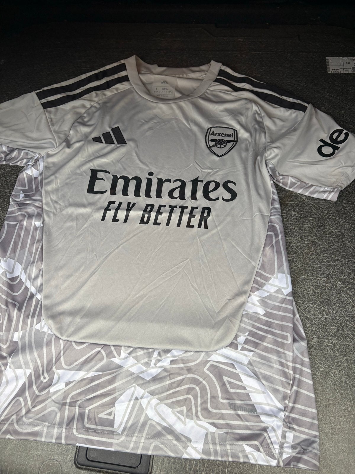 Arsenal shirt maat L (past ook M) - Nooit gedragen, Kleding | Heren, Maat 52/54 (L), Nieuw, Ophalen of Verzenden, Voetbal