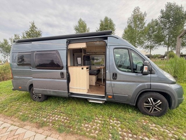 Burstner City car 640 met lengtebedden en fietsdrager, Caravans en Kamperen, ESP-stabiliteitscontrole, Buscamper of Camperbus