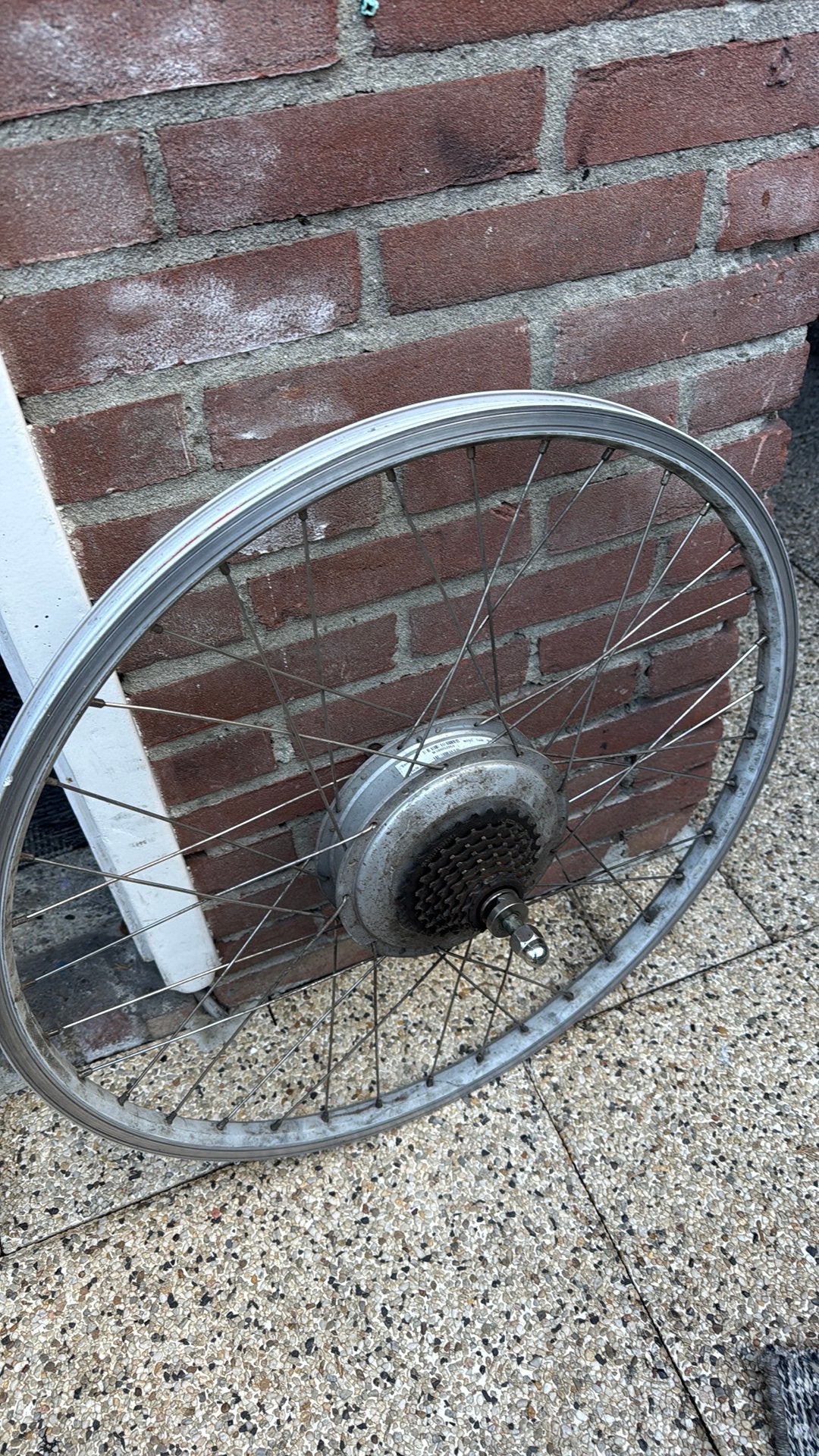 Achterwiel met motor koga 28inch., Fietsen en Brommers, Ophalen of Verzenden, Motor