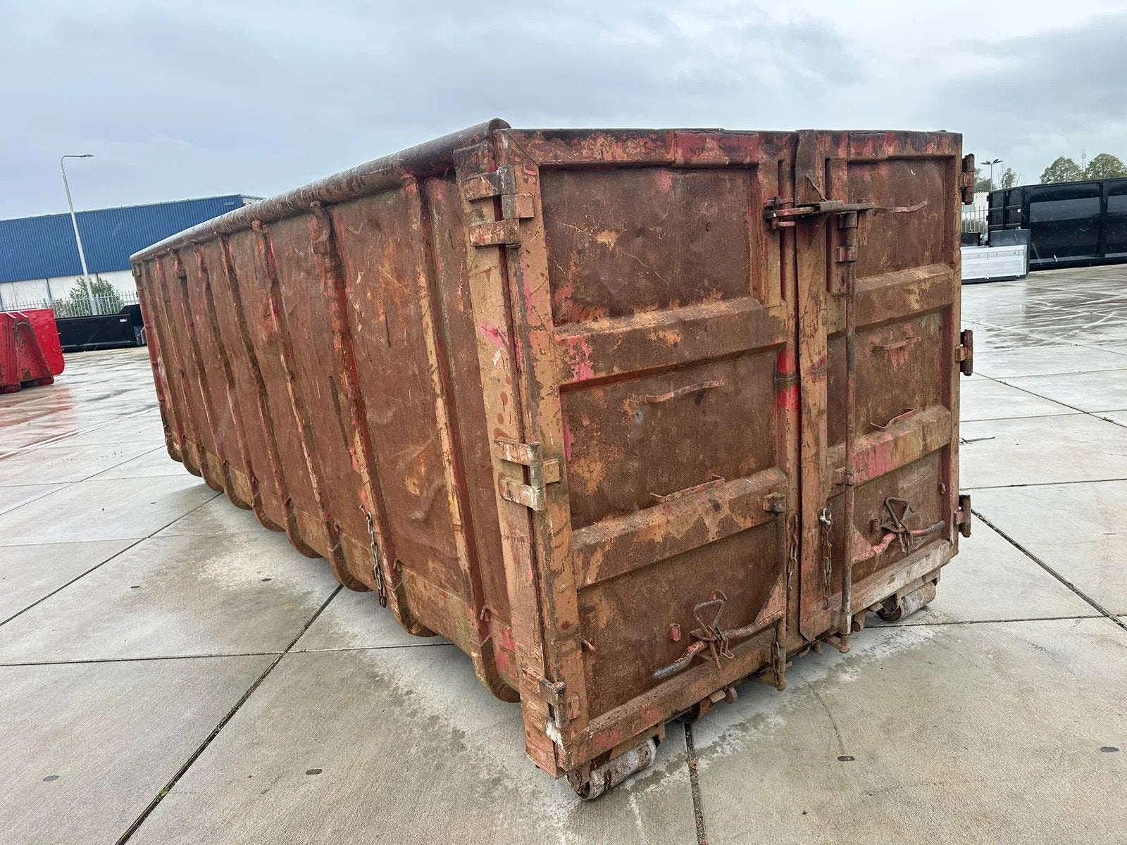ALL-IN Containers gebruikte 30m3 container haak en kabel