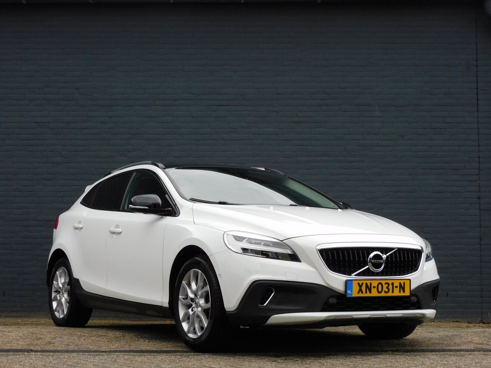 Volvo V40