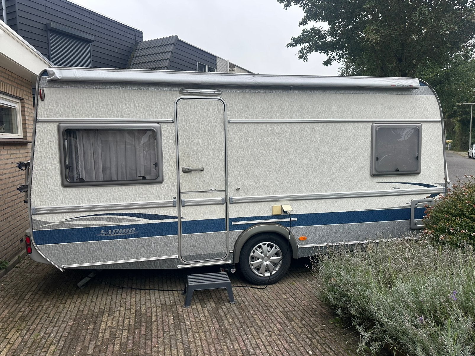 Fendt Saphir 470 TFB | Mover  | Luifel | Nieuwe banden, Caravans en Kamperen, Rondzit, Frans bed, Particulier, Schokbreker