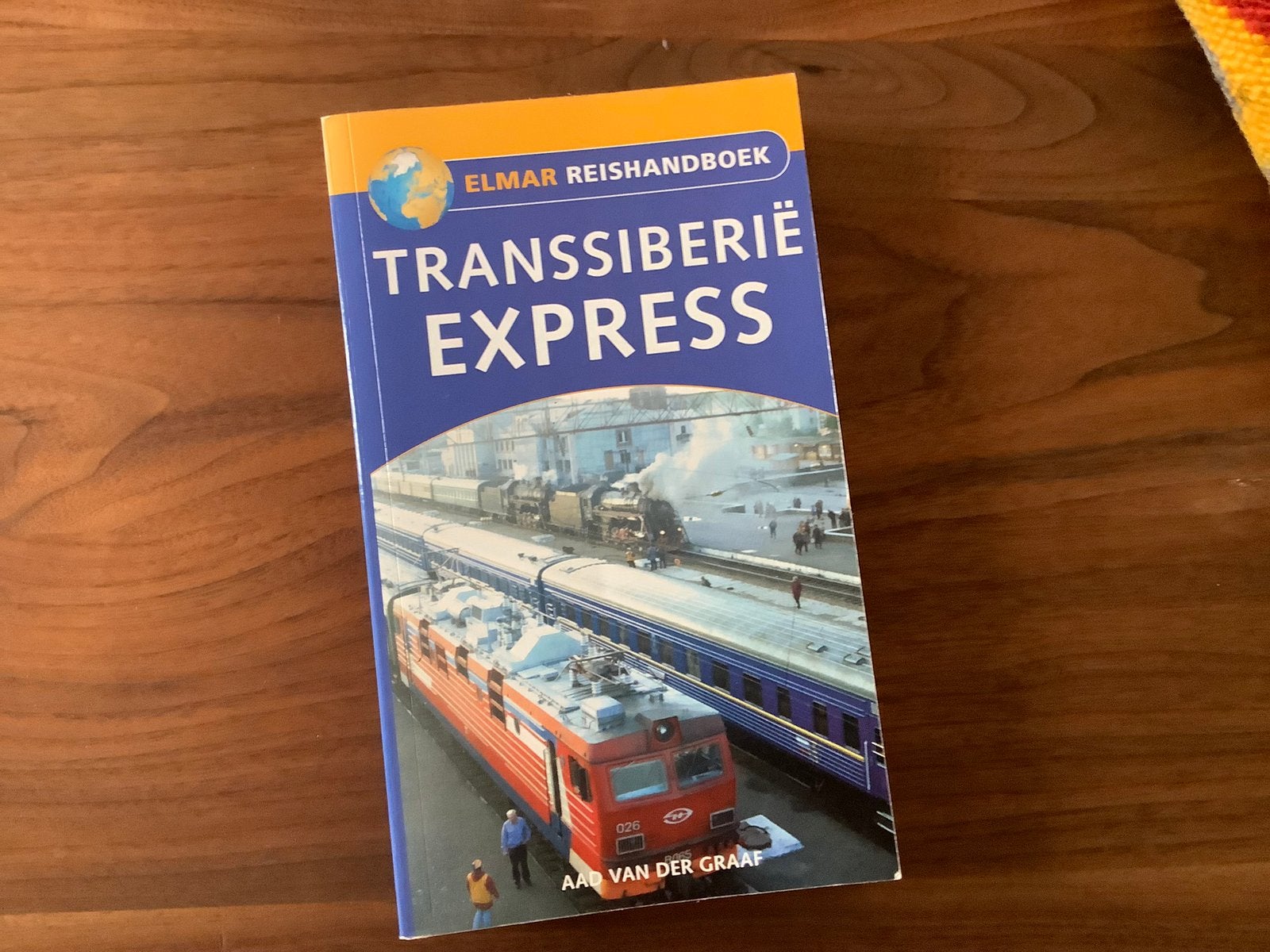 Trans Siberische SPoorlijn Rusland Azie 675pg NL reisgids, Overige merken, Ophalen of Verzenden, Zo goed als nieuw, Reisgids of -boek