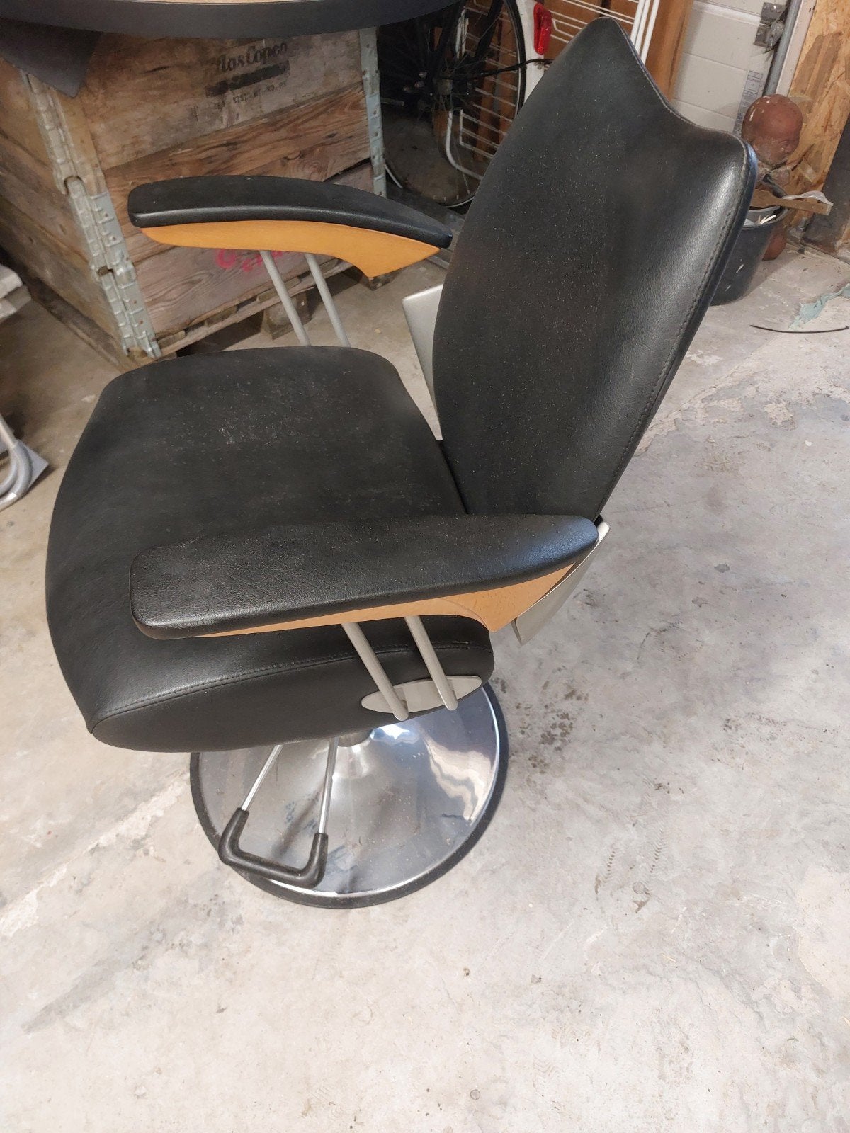 Kappersstoel, pomp stoel, knip stoel, kapsalon, Huis en Inrichting, Stoelen, Ophalen, Gebruikt, Eén