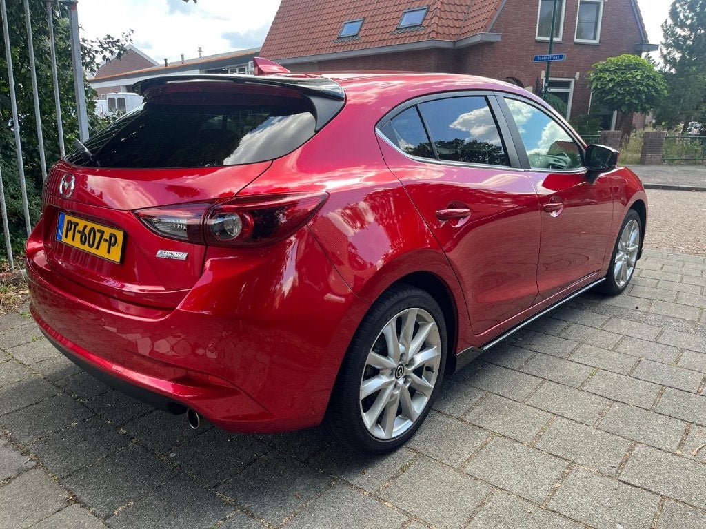 Mazda 3 2.0 2017, Navi, Bose, Head Up Display, €16.500, Auto's, Mazda, Bedrijf, ABS, Airbags, Airconditioning, Alarm, Android Auto