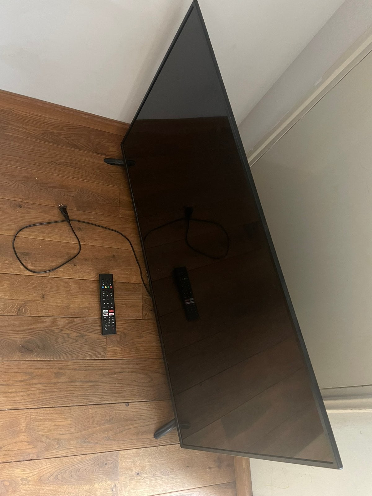 TV Monitor antteq, Ophalen, Zo goed als nieuw, Overige typen