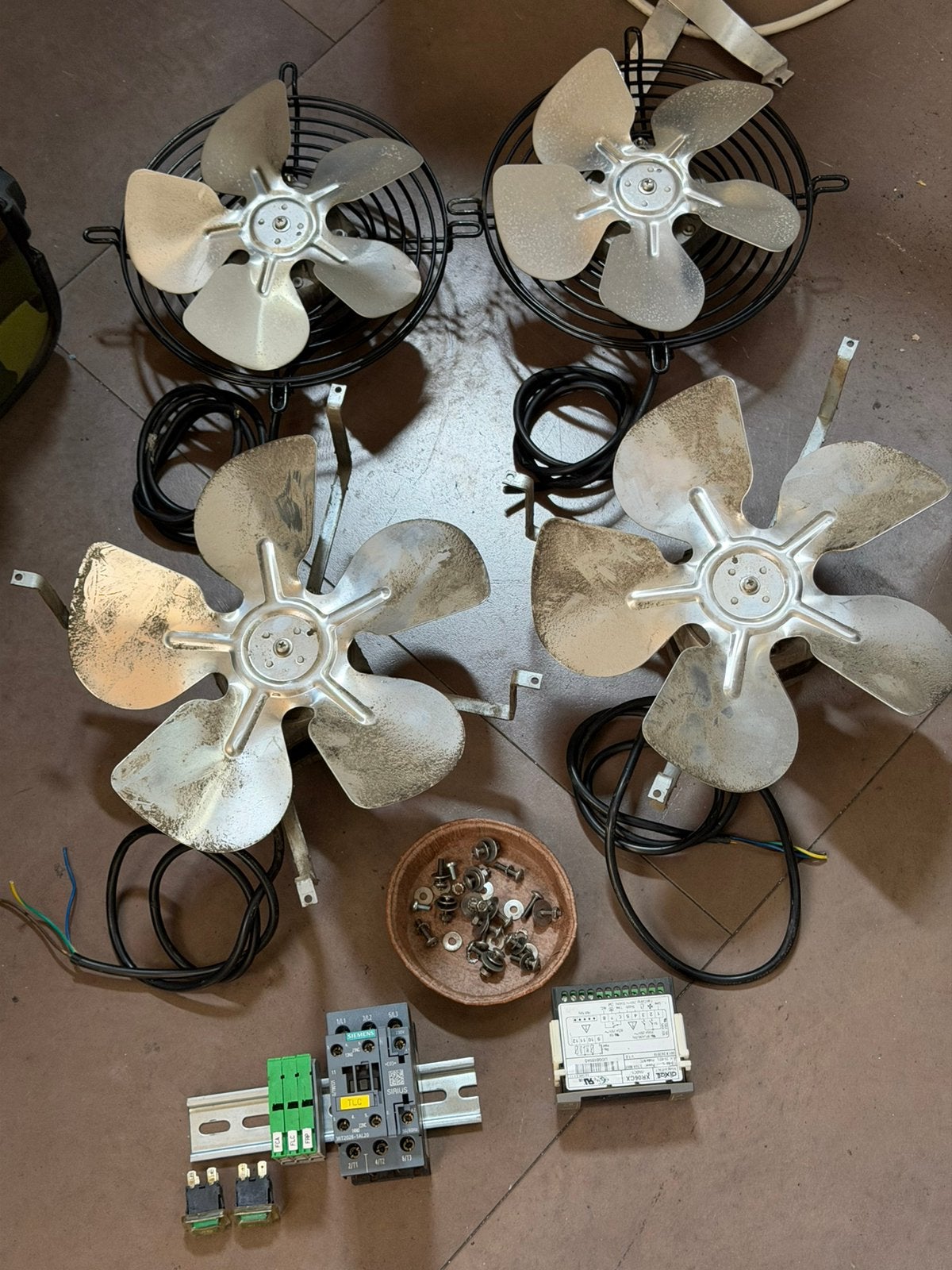 Freezer kool cell DIXELL XR06CX +4 FANS +electric components, Diversen, Rommelmarktspullen, Zo goed als nieuw, Ophalen of Verzenden