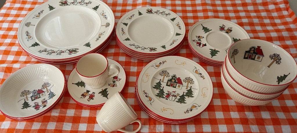 Wedgewood  Windsor Christmas kerstservies, Klassiek, Ophalen of Verzenden, Zo goed als nieuw, Albert Heijn