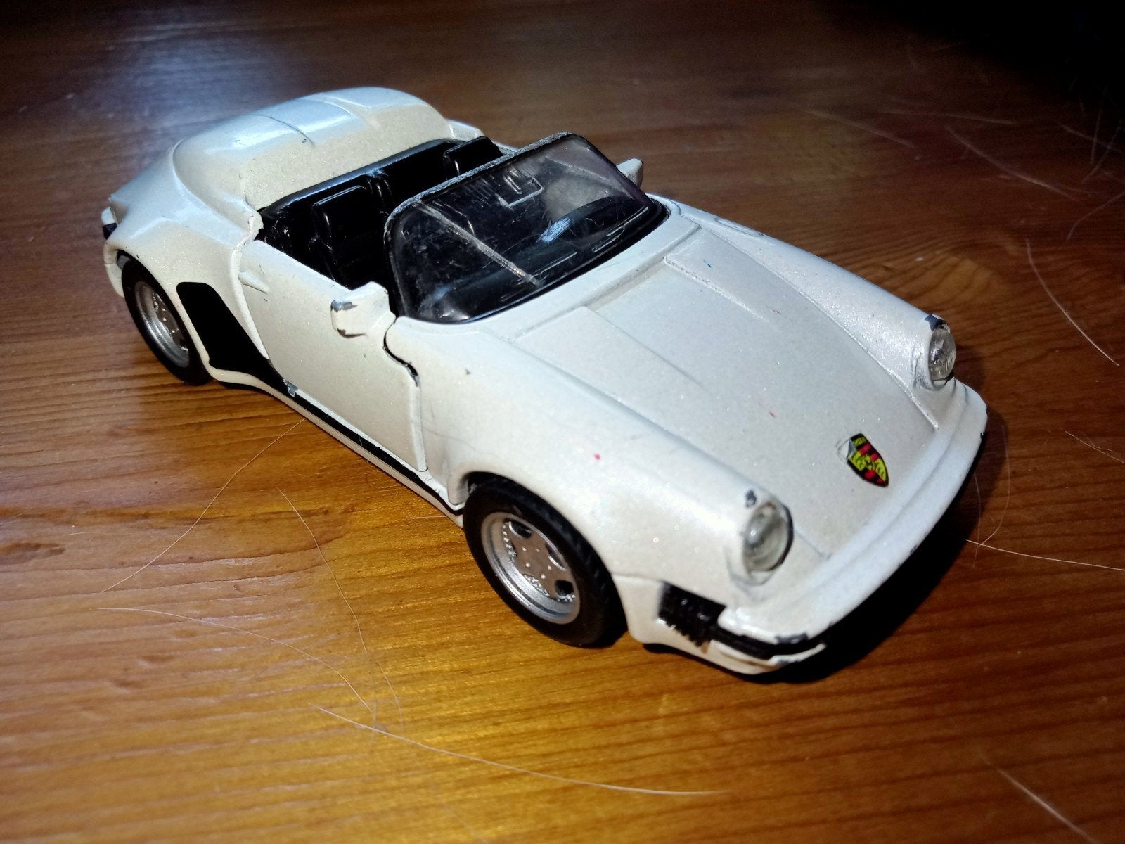 Zeer mooie metalen ( parelmoer) witte Porsche 911 Speedster, Hobby en Vrije tijd, Modelauto's | 1:24, Ophalen of Verzenden, Overige merken
