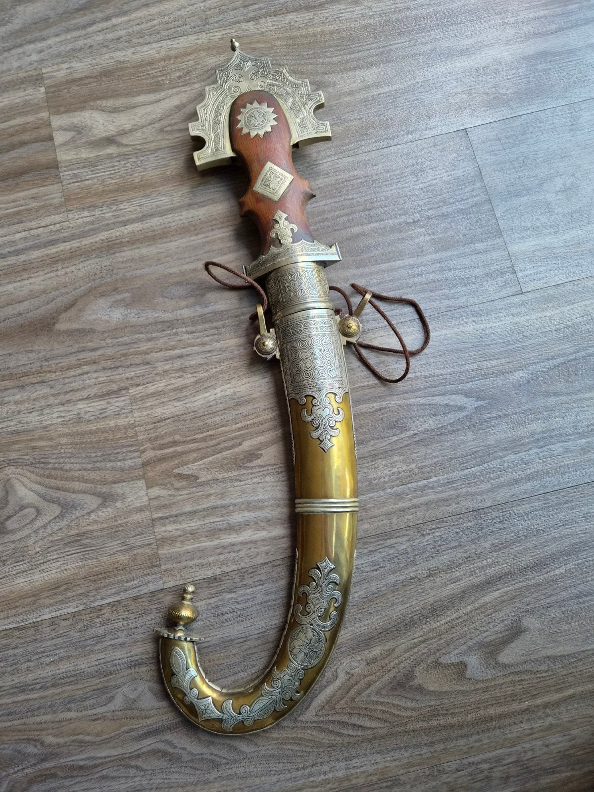 Prachtige Koummya dolk 65cm Zeldzaam izgst!, Antiek en Kunst, Ophalen of Verzenden