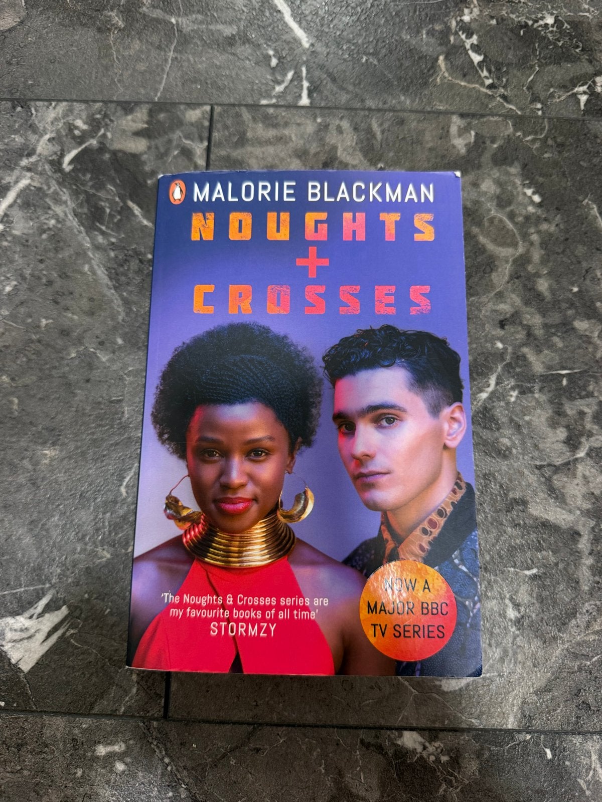 Noughts + Crosses - Malorie Blackman (Engels), Ophalen of Verzenden, Zo goed als nieuw, Europa overig