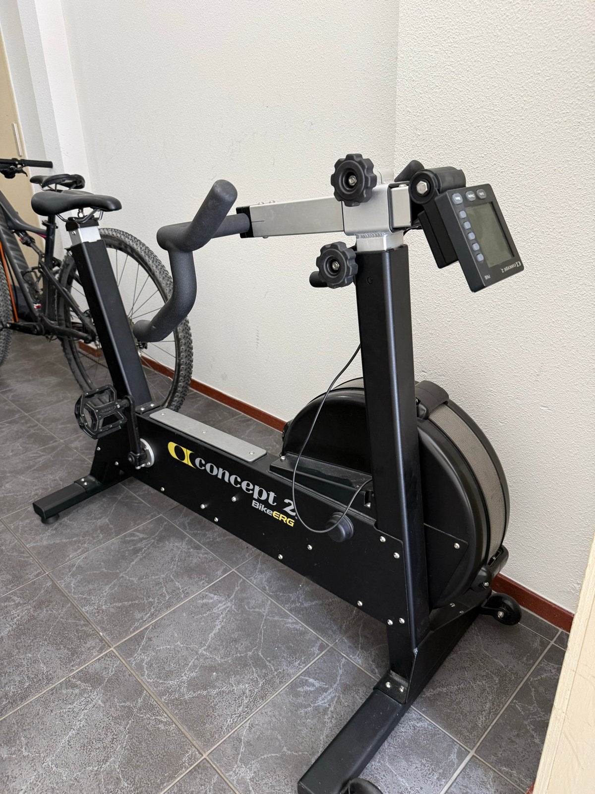 Concept 2 BikeERG - Zo goed als nieuw, Ophalen, Zo goed als nieuw, Metaal, Benen