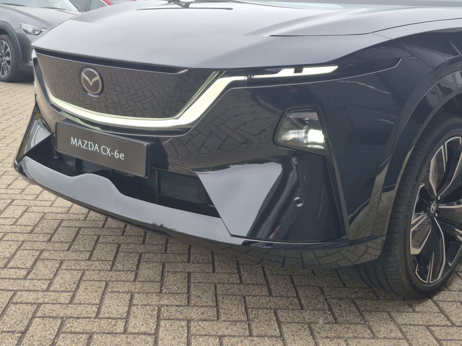 Foto 7 van Mazda CX-6e Takumi 78 kWh | PANO DAK | BEIGE LEDER | ELEKTRI