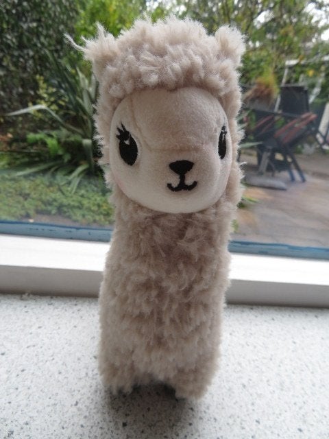 Alpaca of lama van H&M HOME meet ca 21 cm, Ophalen of Verzenden, Zo goed als nieuw, Overige typen, Met label