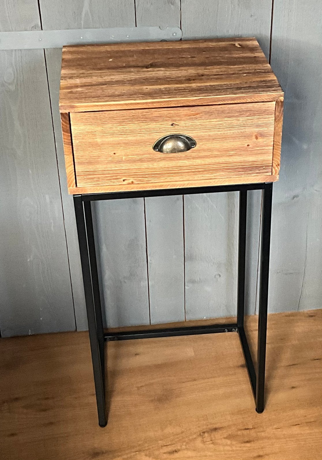 Nachtkastje - Gifts Amsterdam, Ophalen, Nieuw, Minder dan 45 cm, 70 cm of meer