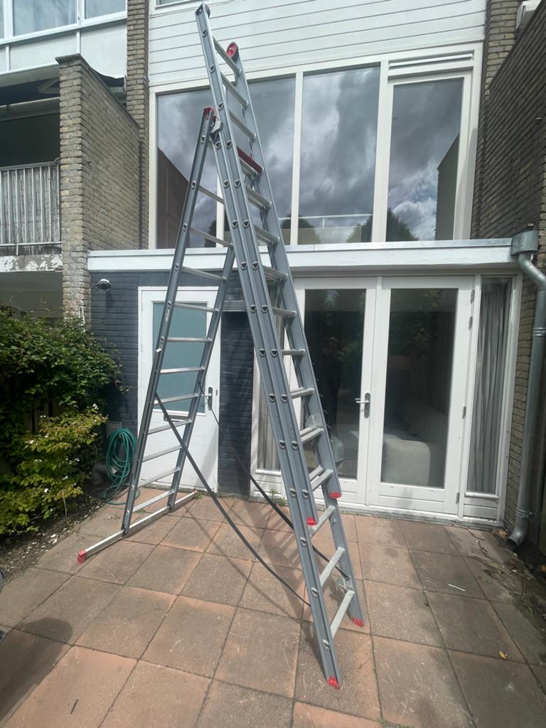 Altrex Reformladder Atlantis 3x12 sporten, Doe-het-zelf en Verbouw, Ladders en Trappen, Ophalen, Gebruikt, Ladder, Opvouwbaar of Inschuifbaar