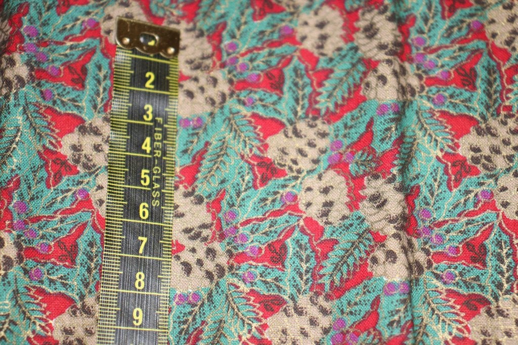 Quilt lap 100% katoen stof - rood / groen dennenappels #3536, Nieuw, Ophalen of Verzenden, 30 tot 120 cm, Katoen