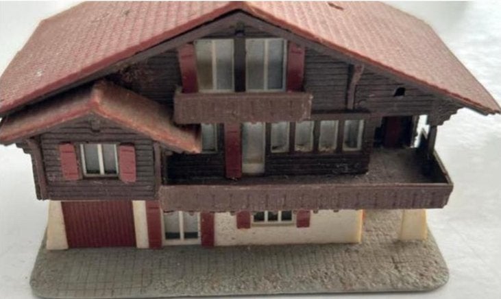 Kibri Hotel voor Treinbaan - Leuk Gebouw voor je treinbaan, Ophalen of Verzenden, Gebruikt, Brug, Tunnel of Gebouw, Overige merken