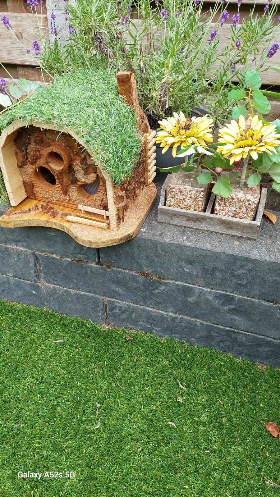 Handgemaakte Hobbit vogelhuisje. L:24 br:26 h:20., Tuin en Terras, Ophalen of Verzenden
