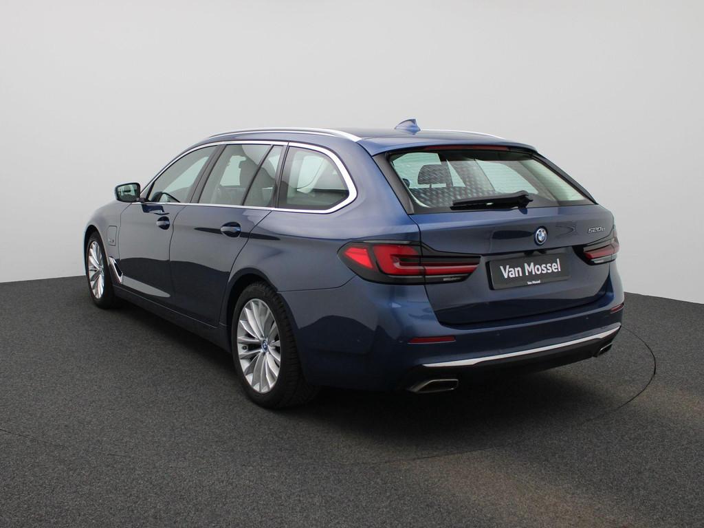 BMW 5 Reeks Touring 520e 150kW | PANORAMADAK | ACHTERUITRIJC, Automaat, 12 maanden, Gebruikt, Zwart