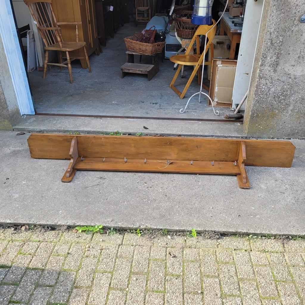 Brocante vintage oude lange kapstok regaal lengte 225 cm., Ophalen, Gebruikt, Brocante La Campagne, Rian.verbeet@gmail.com