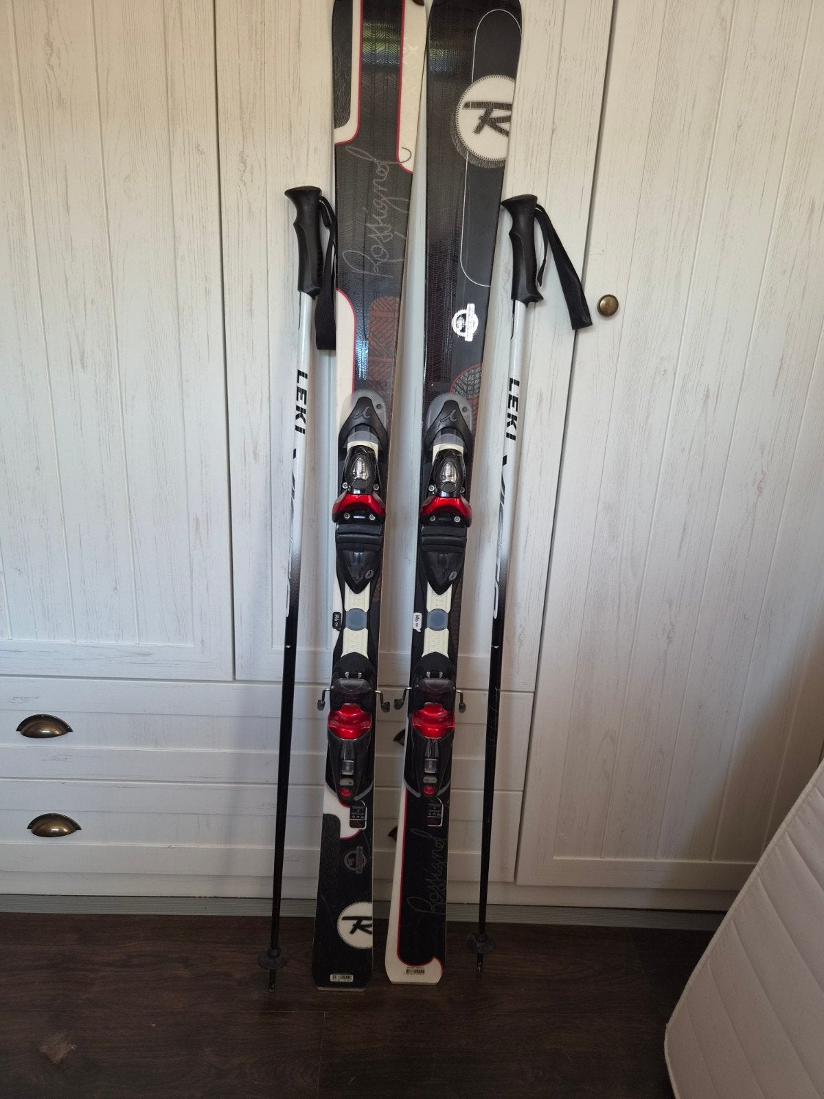 Rossignol ski's met Leki stokken en draagtas, Ophalen, 160 tot 180 cm, Gebruikt, Rossignol