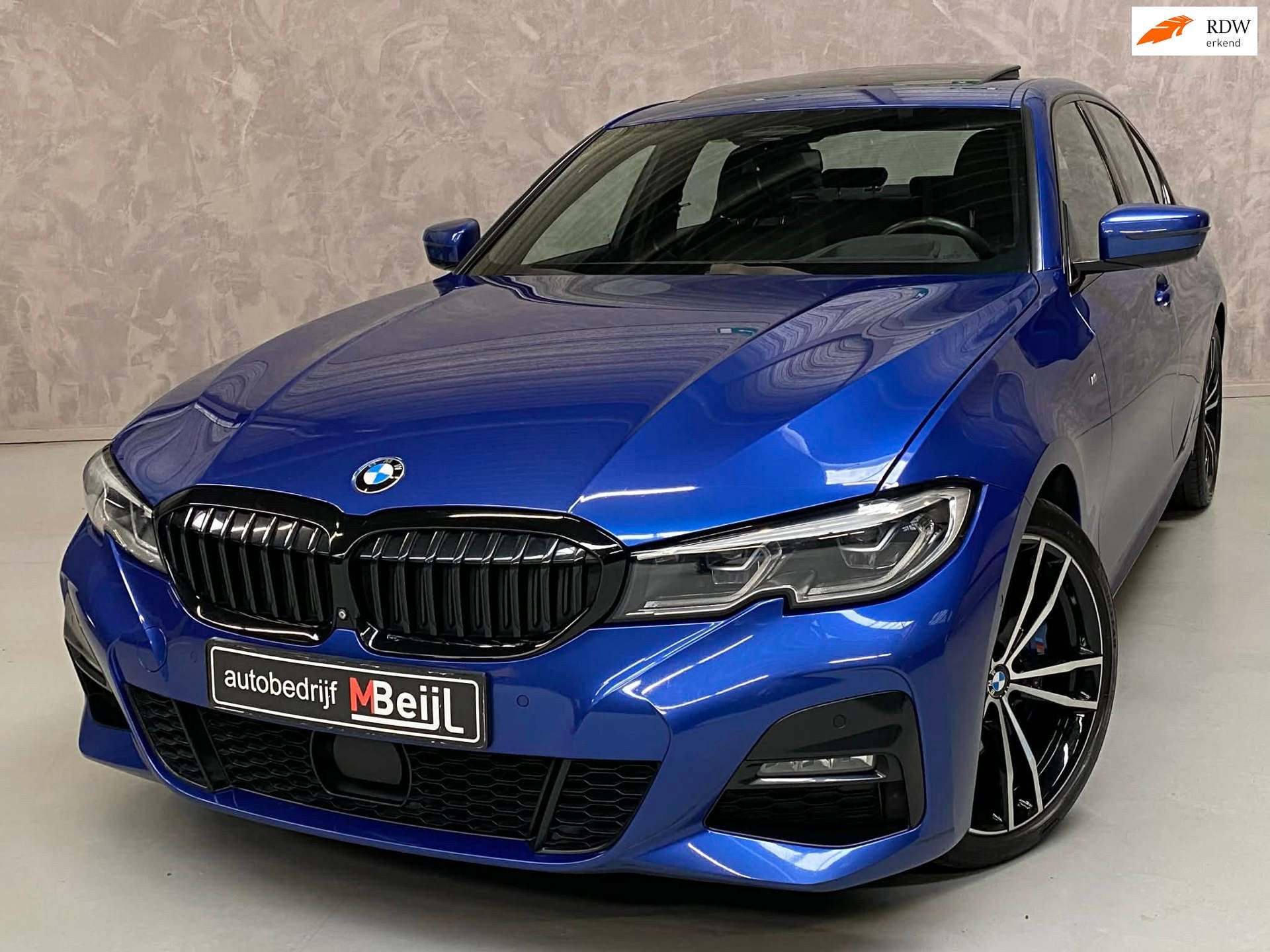 BMW 3-serie 330d xDrive High Executive /Dakje /360 Camera /H, Auto's, Automaat, Euro 6, 2993 cc, Blauw