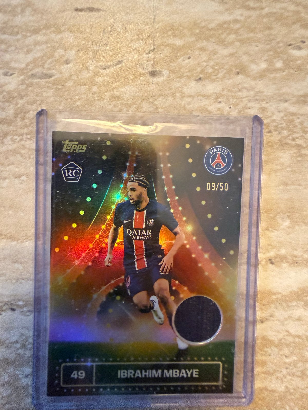 Ibrahim Mbaye Topps Relic Kaart 09/50 PSG Match-Worn, Ophalen of Verzenden, Zo goed als nieuw, Buitenlandse clubs, Spelerskaart