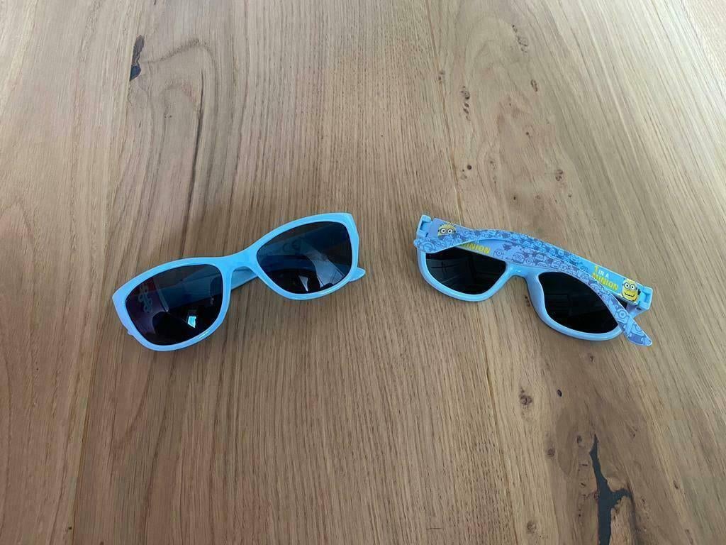 Kinder zonnebril Minion, Kinderen en Baby's, Kindermode-accessoires, Zo goed als nieuw, Ophalen