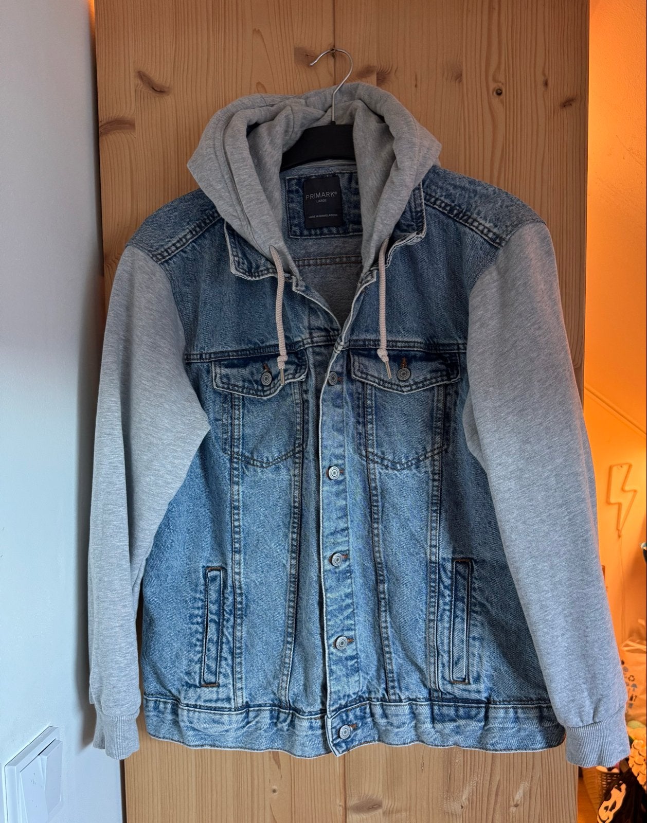 Primark spijkerjas met capuchon maat L, Ophalen of Verzenden, Gedragen, Maat 52/54 (L), Blauw