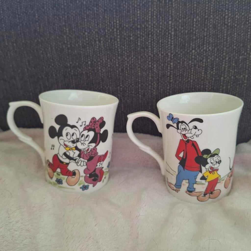 2 Unieke Vintage Disney Bekers Ceroc Cluj-Napoca, Ophalen of Verzenden, Mickey Mouse, Zo goed als nieuw, Servies