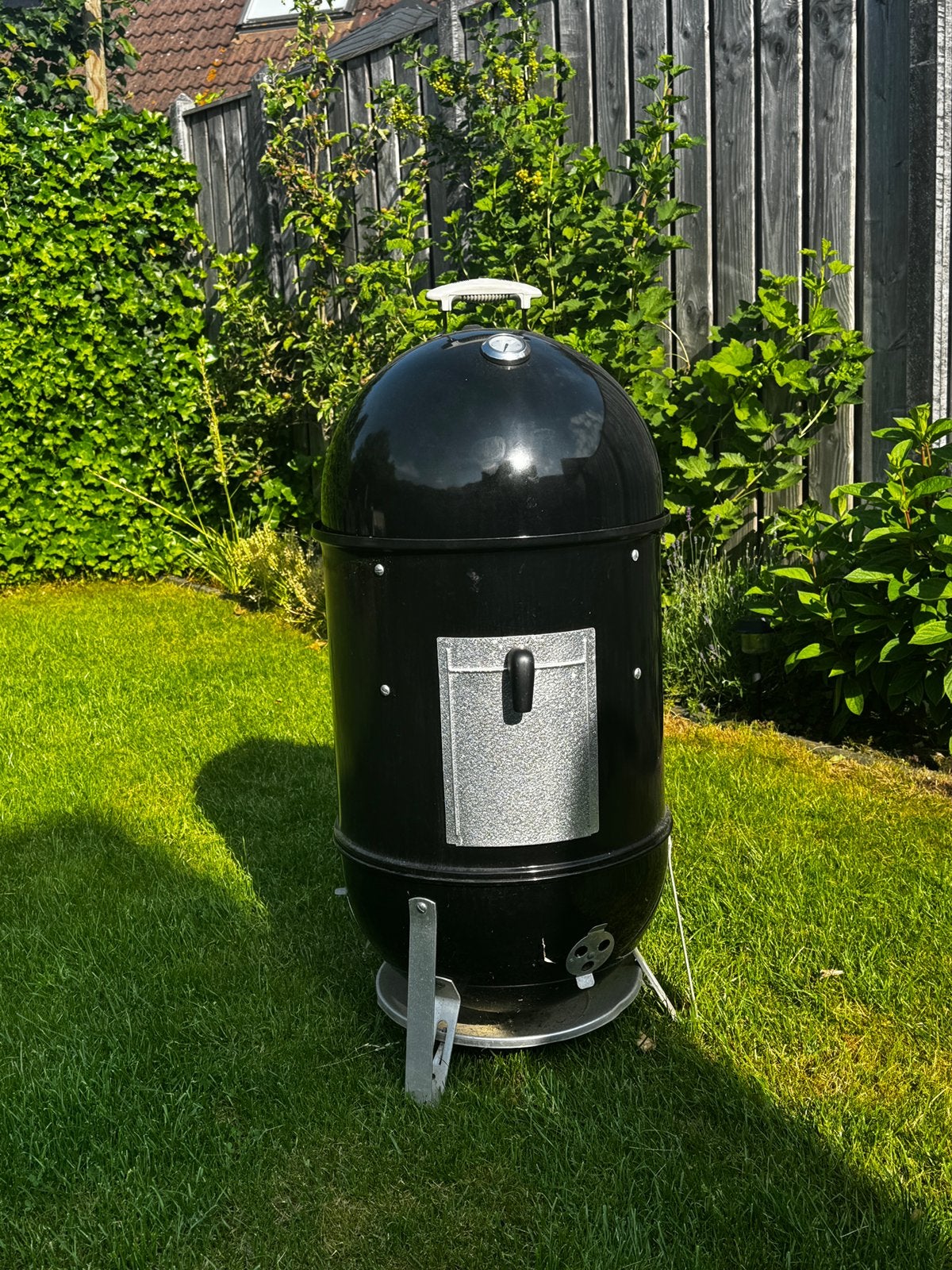 Weber Smokey Mountain 47cm, Tuin en Terras, Houtskoolbarbecues, Ophalen, Gebruikt