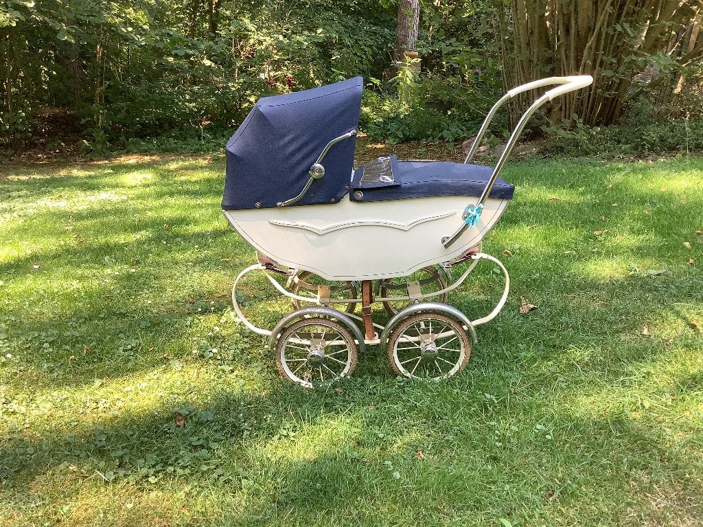 Koelstra poppenwagen 1960, Ophalen, Gebruikt, Babypop