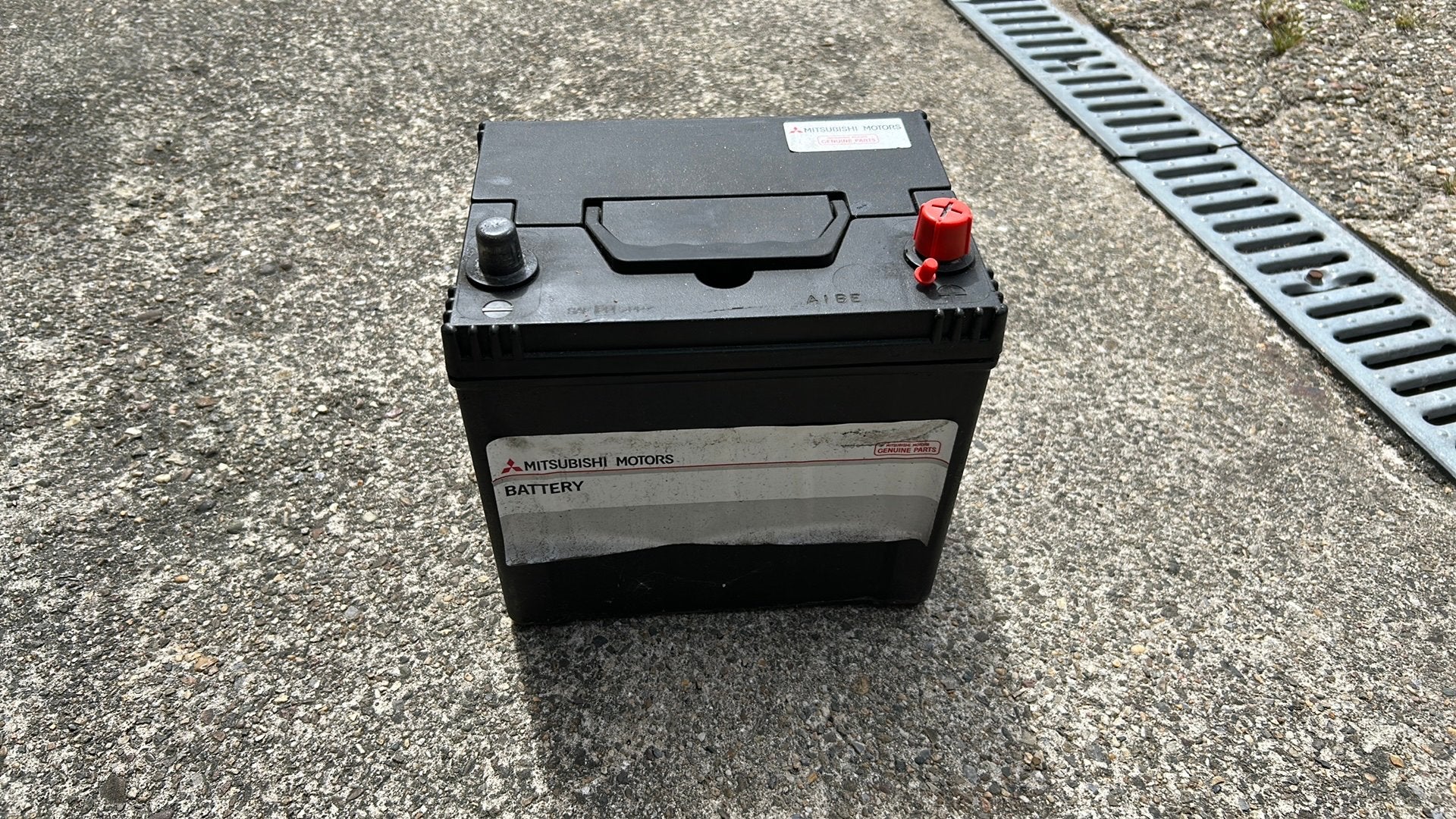 Te koop 12v accu, Auto-onderdelen, Ophalen, Gebruikt, Mitsubishi