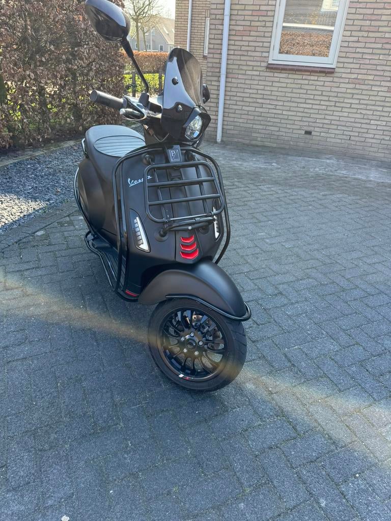 Vespa sprint, Fietsen en Brommers, Ophalen, Maximaal 45 km/u, Vespa S, Zo goed als nieuw