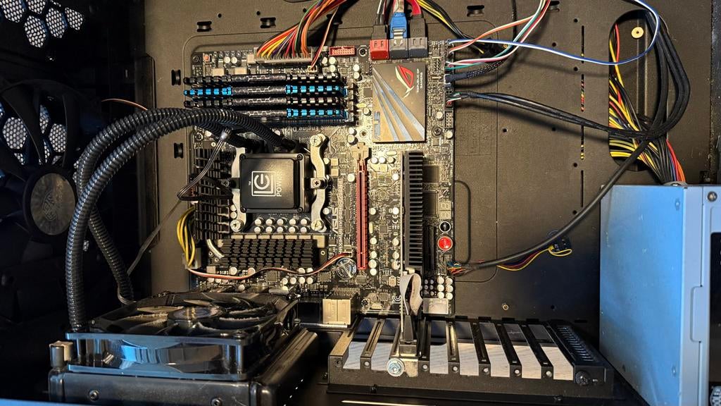 Gaming PC met ASUS ROG Moederbord en Waterkoeling, Ophalen, Zo goed als nieuw