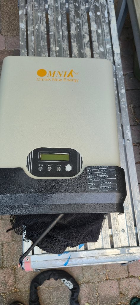 Omnik omvormer Omniksol2K-TKL defect met muurbeugel, Ophalen, Gebruikt, Overige typen