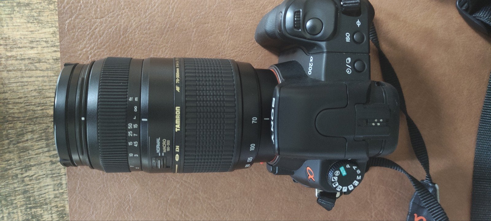 Sony DSLR-A200 met Tamron AF 70-300mm lens en tas, Ingebouwde flitser, Gebruikt, Spiegelreflex, Cameratas