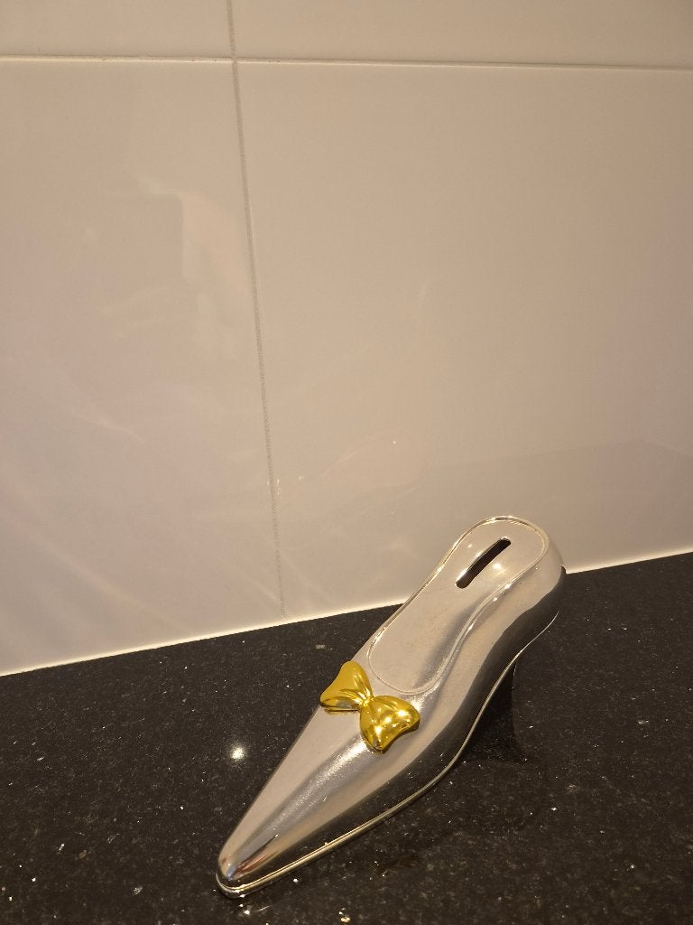Te koop leuke spaarpot in zilver & goud in nieuwstaat z mooi, Ophalen of Verzenden, Nieuw, Overige materialen, Overige thema's