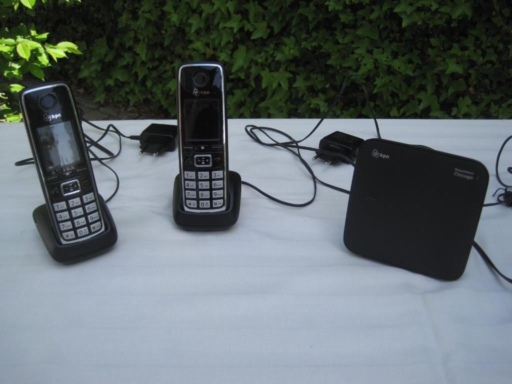 2x Chicago handset 990S met basisstation, Ophalen, Zo goed als nieuw, 2 handsets