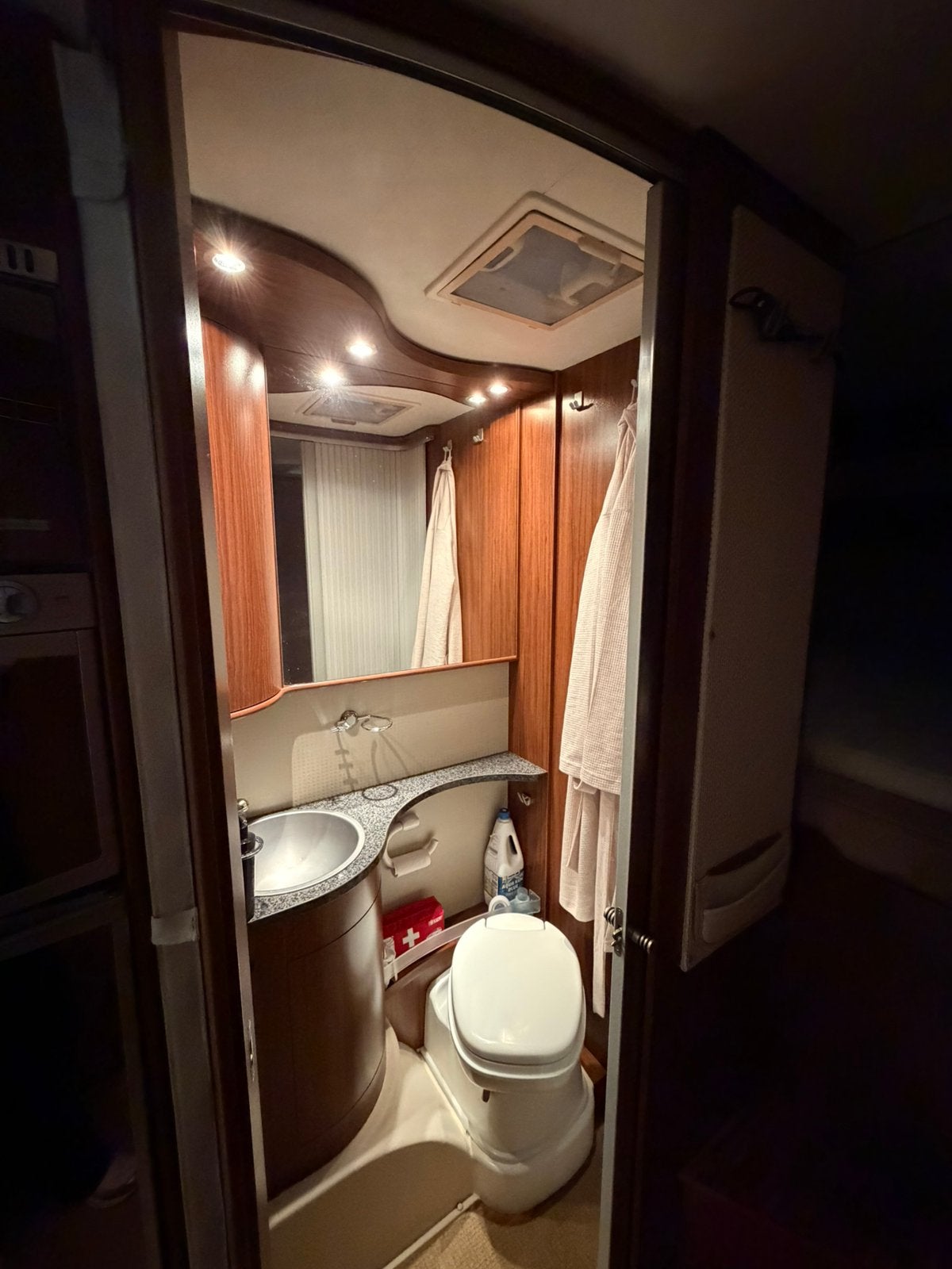 Hymer camper 694 SL 2008 met hefbed, Caravans en Kamperen, Campers, Integraal, Particulier, Hymer, Tot en met 4
