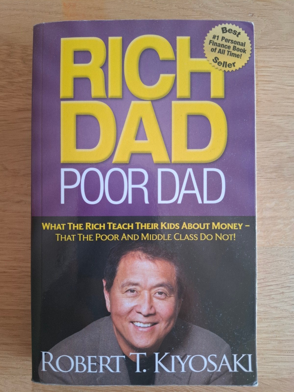 Rich Dad Poor Dad - Robert T. Kiyosaki (Engels), Boeken, Ophalen of Verzenden, Gelezen, Robert T. Kiyosaki, Amerika