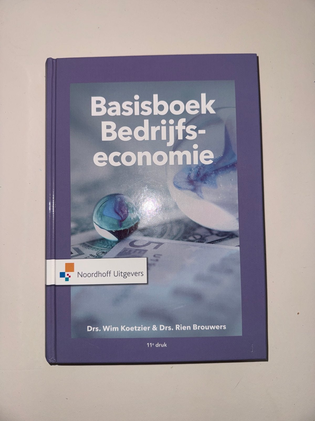 Basisboek Bedrijfseconomie - Drs. Wim Koetzier & Drs. Rien B, Boeken, Ophalen of Verzenden, Gamma, Zo goed als nieuw, HBO