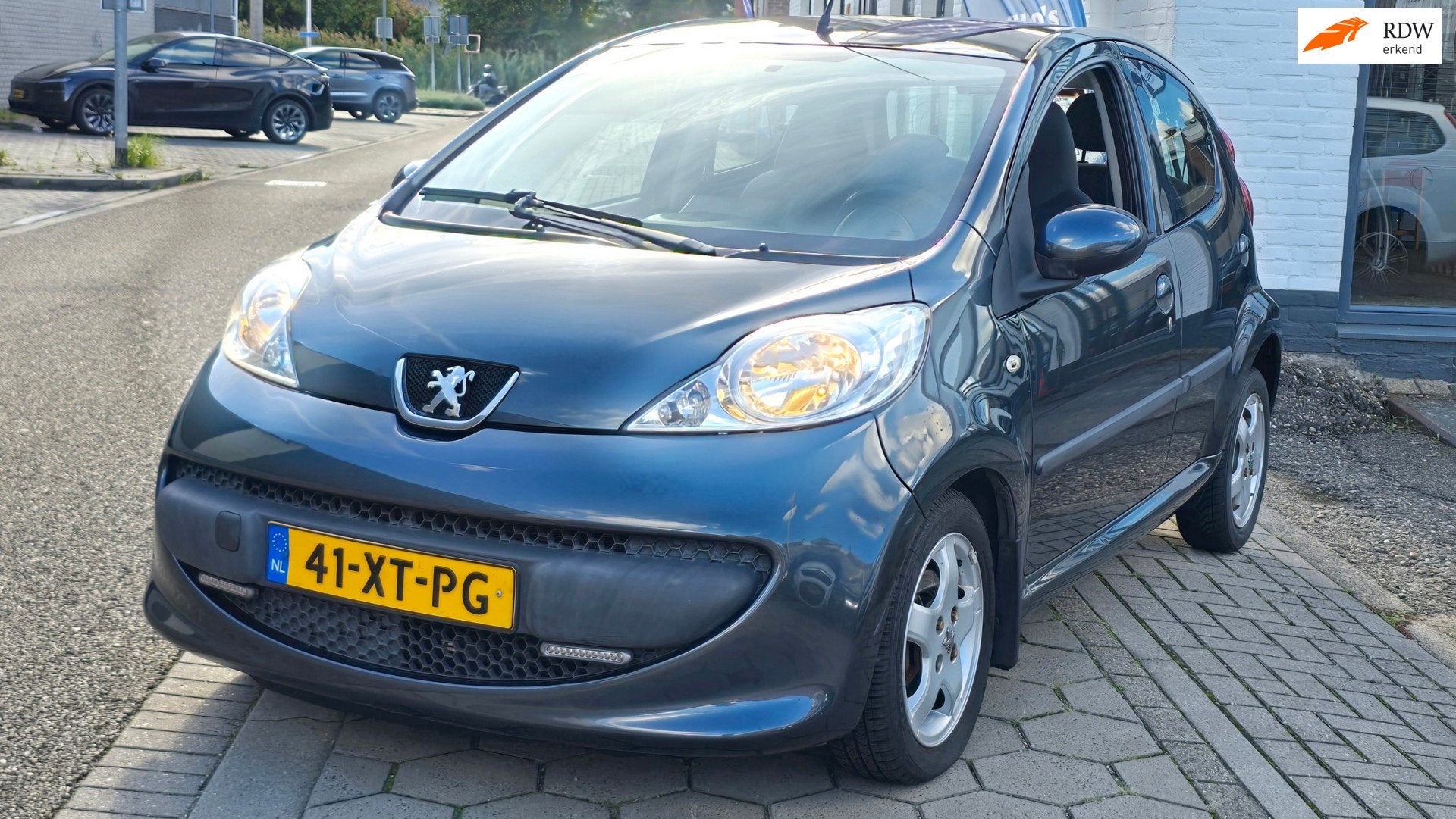 Peugeot 107 1.0-12V XS*automaat*navi*airco ijs*nap*apk*inrui, Auto's, Gebruikt, 4 stoelen, 68 pk, Origineel Nederlands