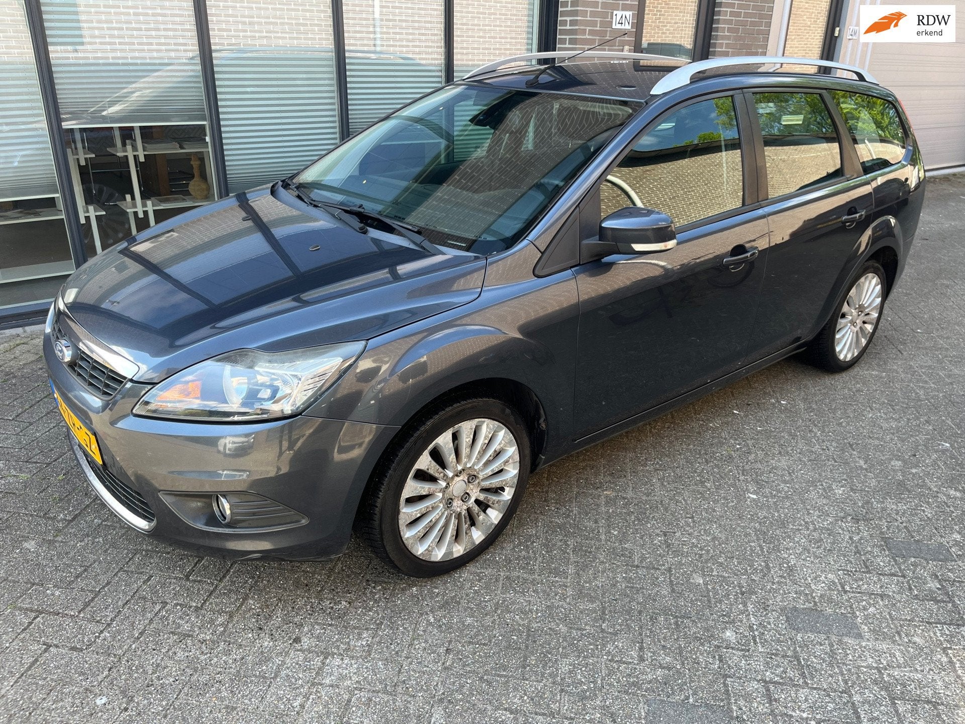 Ford Focus Wagon 1.6 Titanium! Airco! Parksensor!, Auto's, 1596 cc, 4 cilinders, 635 kg, Origineel Nederlands
