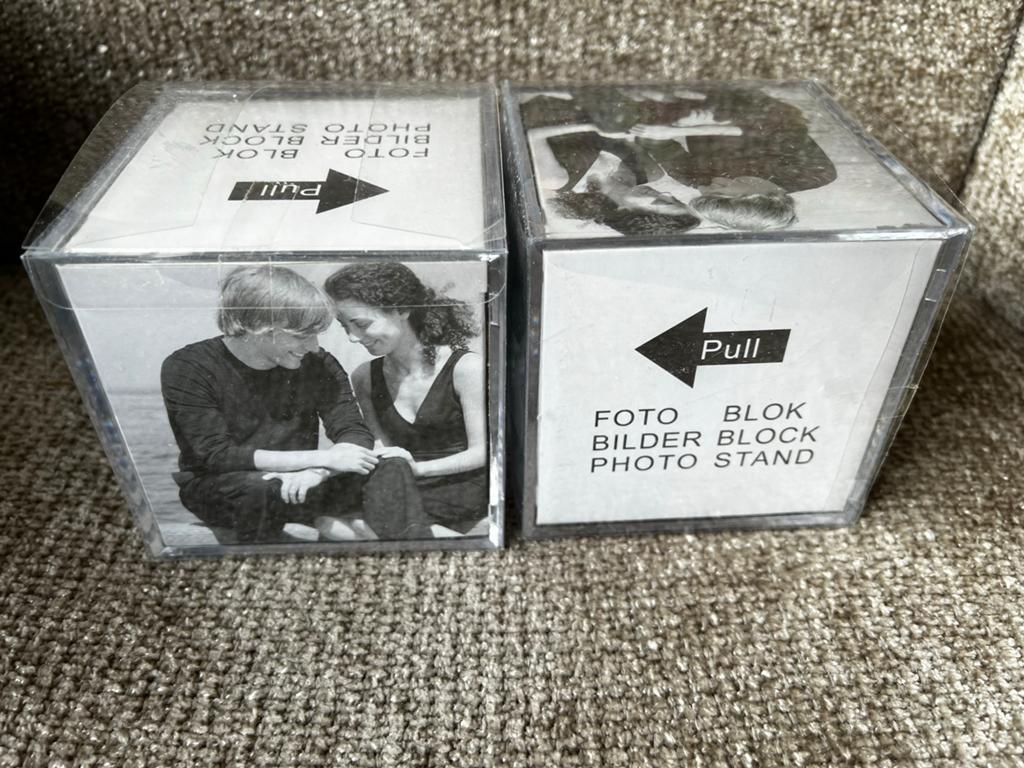 Foto Kubus - Fotoblok - Fotostandaard ( 2 stuks, Audio, Tv en Foto, Fotografie | Digitale fotolijsten, Ophalen of Verzenden, Nieuw