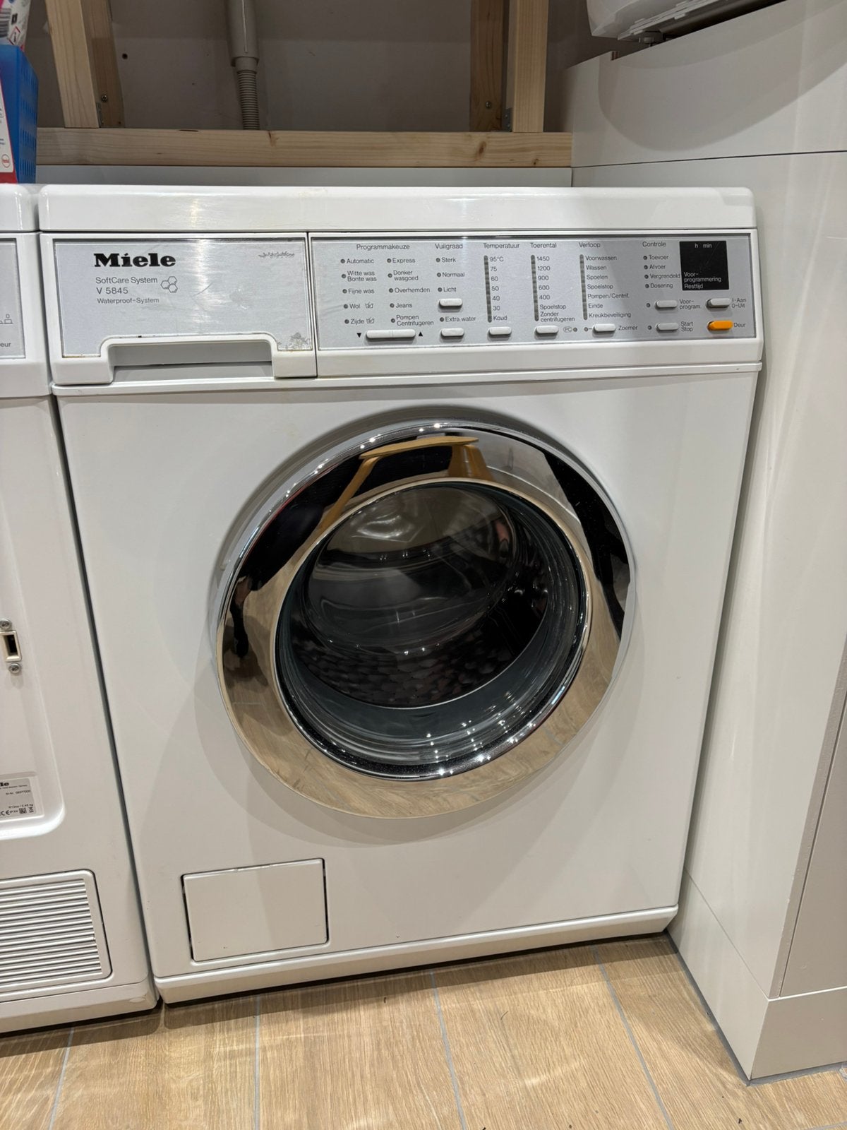 Foto 2 van Miele V5845 wasmachine