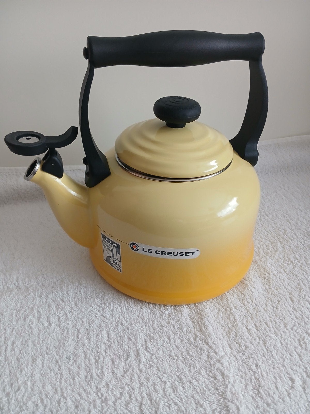 Le Creuset (soleil), 2 liter of meer, Ophalen of Verzenden, Zo goed als nieuw